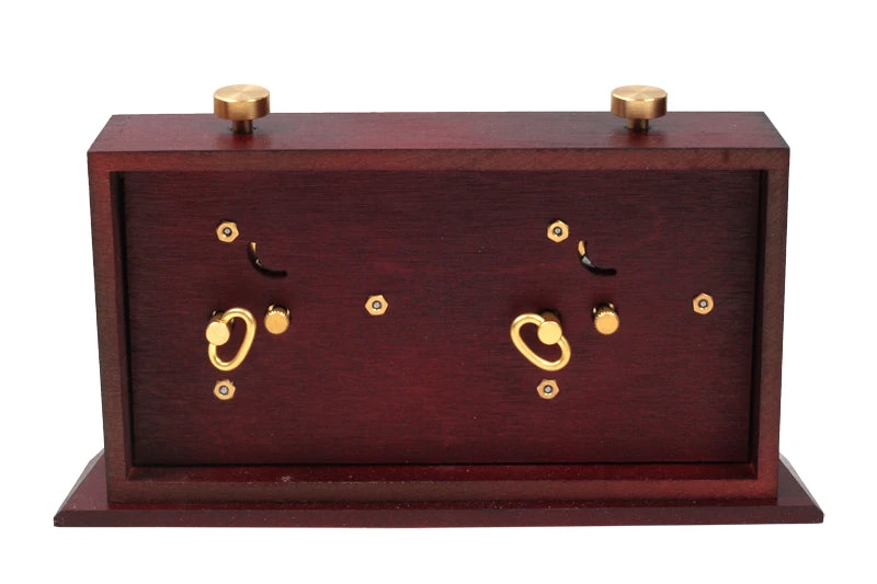 Horloge D'Échecs En Bois Sombre 4 Horloge D'Échecs En Bois Sombre – Image 2