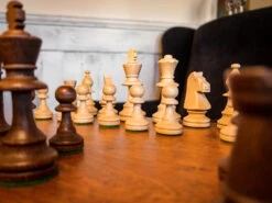 Pièces D'Échecs En Bois Simple -Internationalité Échecs Magasin APC 5881 hdr