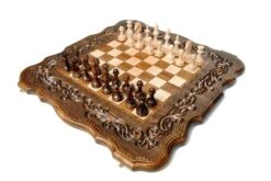 Échiquier Orné Avec Pièces D'Échecs