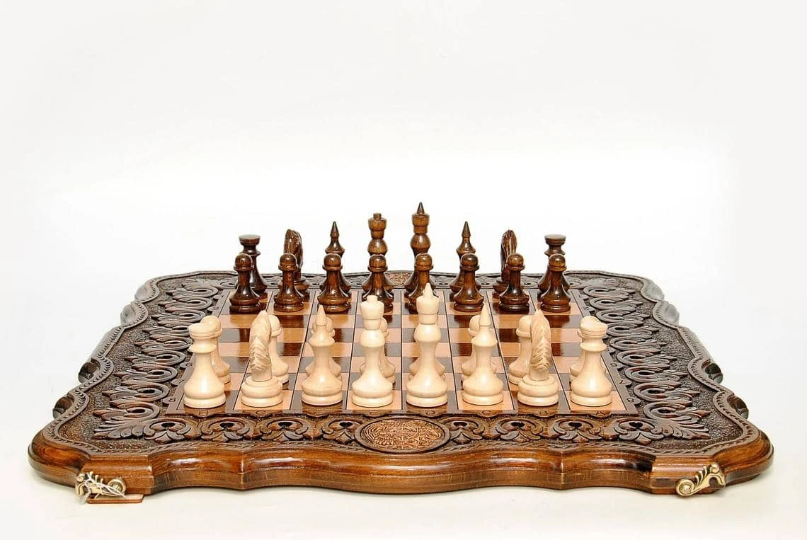 Echiquier Ornementé Oriental Avec Pièces D'Echecs 5 Echiquier Ornementé Oriental Avec Pièces D'Echecs – Image 3