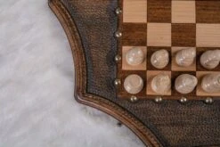 Échiquier En Bois Ancien Et Son Jeu D'Échecs -Internationalité Échecs Magasin echiquier bois ancien reine
