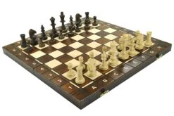 Échiquier En Bois Avec Backgammon