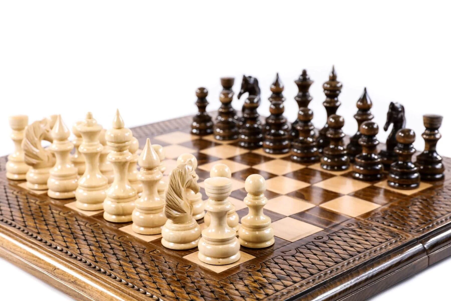 Échiquier Pliable En Bois Et Son Jeu D'Échecs 4 Échiquier Pliable En Bois Et Son Jeu D'Échecs – Image 2