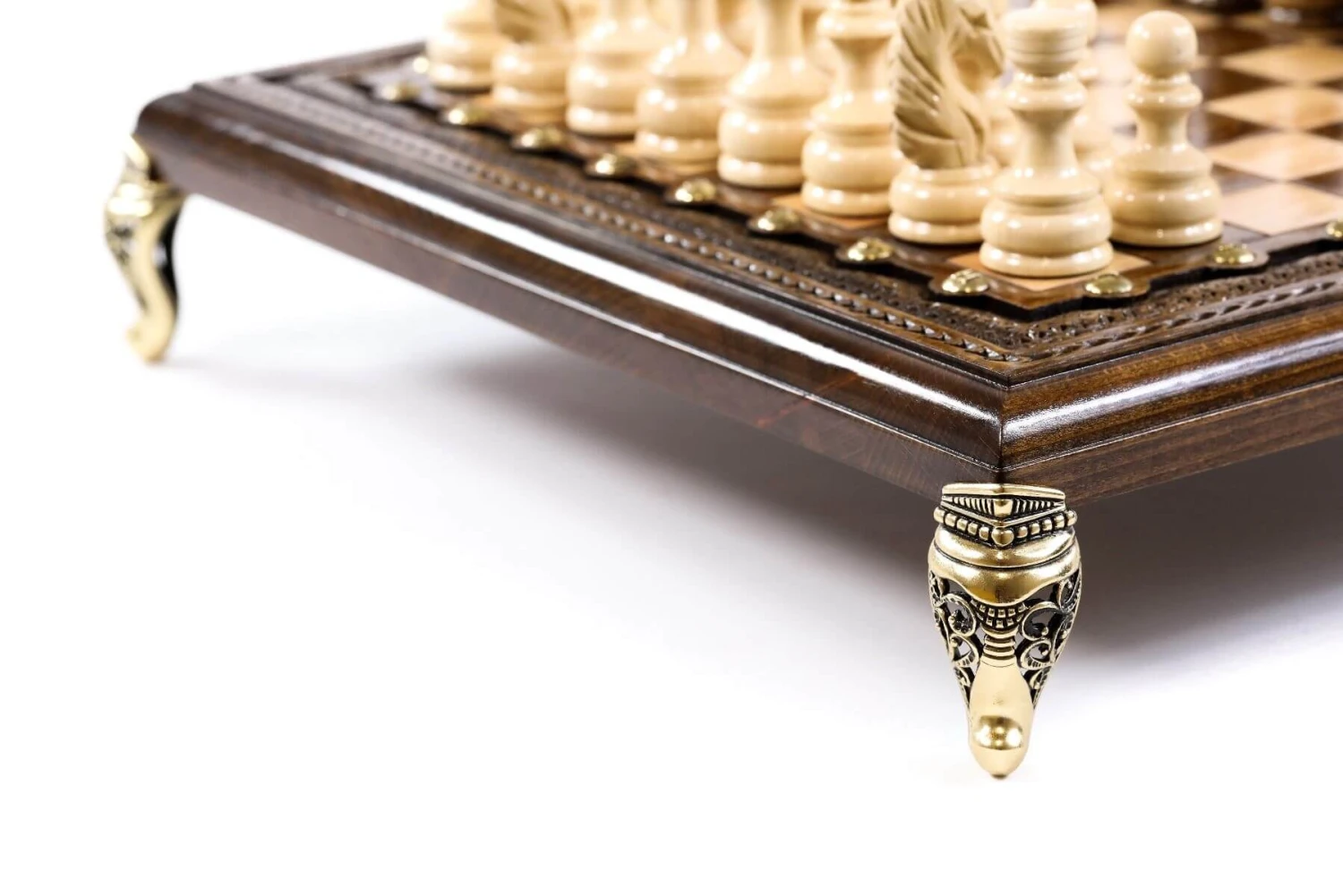 Échiquier Sur Pieds En Bronze 7 Échiquier Sur Pieds En Bronze – Image 5
