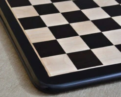 Échiquier En Bois D'ébène Et De Buis -Internationalité Échecs Magasin echiquier buis fou