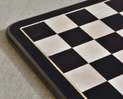 Échiquier En Bois D'ébène Et De Buis -Internationalité Échecs Magasin echiquier buis table