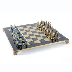 Échiquier Cycladique Et Son Jeu D'Échecs
