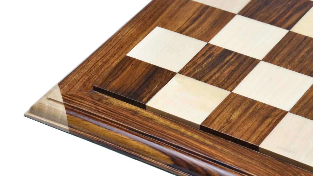 Échiquier Design En Bois 5 Échiquier Design En Bois – Image 3