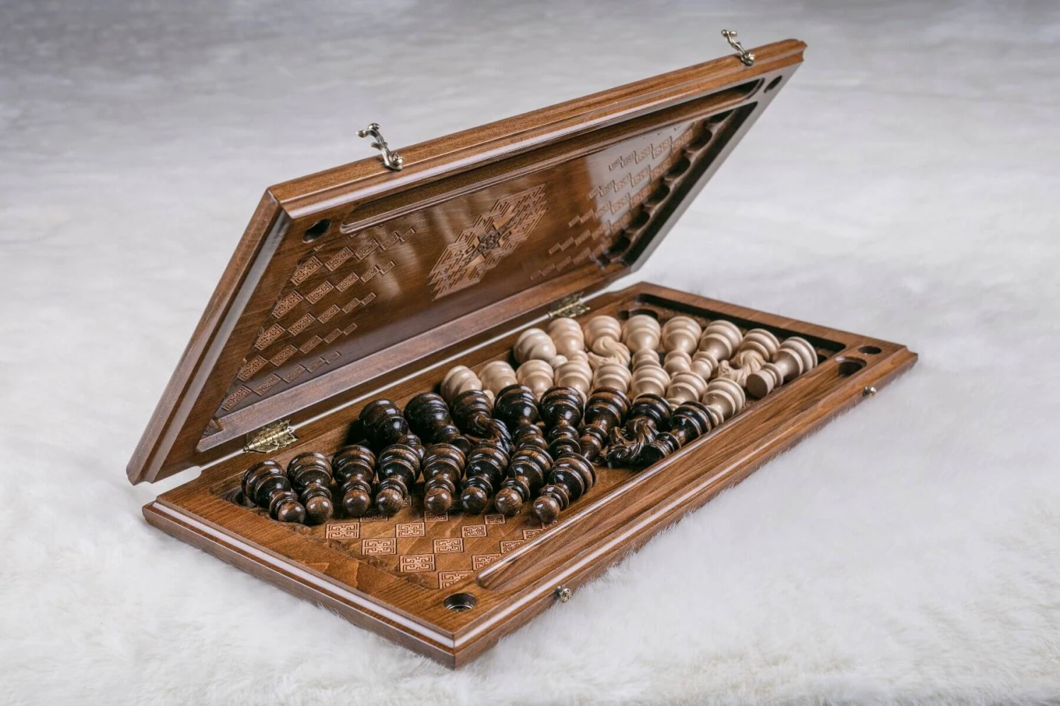 Échiquier En Bois De Grande Taille Et Son Jeu D'Échecs 8 Échiquier En Bois De Grande Taille Et Son Jeu D'Échecs – Image 6