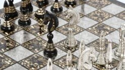 Échiquier En Métal Orné -Internationalité Échecs Magasin echiquier en metal decore