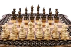 Coffret Avec Jeu De Backgammon Tressé Et Orné Et Son Jeu D'Échecs -Internationalité Échecs Magasin echiquier et jeu echecs tresse hetre