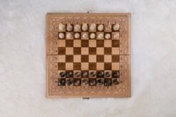 Échiquier En Hêtre Et Son Jeu D'Échecs En Noyer -Internationalité Échecs Magasin echiquier hetre jeu echecs noyer reine