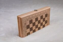 Échiquier En Hêtre Et Son Jeu D'Échecs En Noyer -Internationalité Échecs Magasin echiquier hetre jeu echecs noyer table