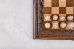 Échiquier En Bois De Hêtre Laqué Et Son Jeu D'Échecs -Internationalité Échecs Magasin echiquier jeu echec bois hetre lettres