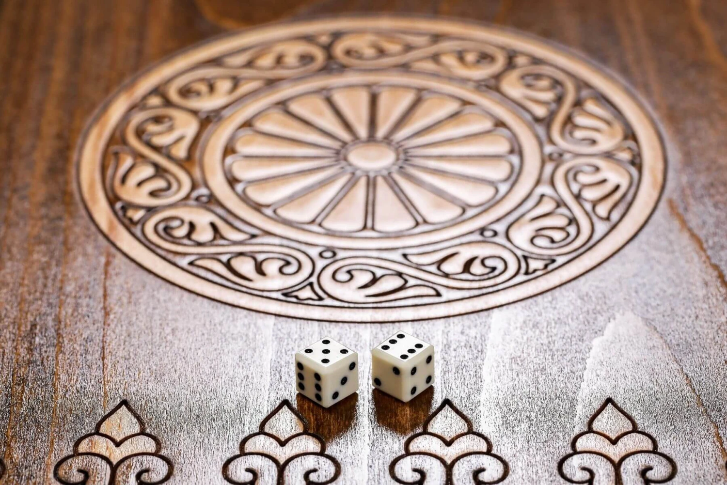 Échiquier En Marqueterie Et Son Jeu D'Échecs 16 Échiquier En Marqueterie Et Son Jeu D'Échecs – Image 14