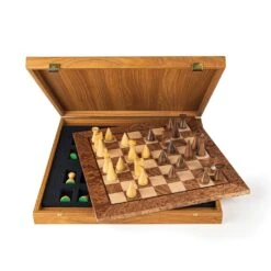 Echiquier Noyer Tâcheté Et Jeu D'échecs Moderne