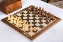 Jeu D'Échecs Distinction En Bois D'Érable Et De Noyer -Internationalité Échecs Magasin hotel 88 min 5000x min