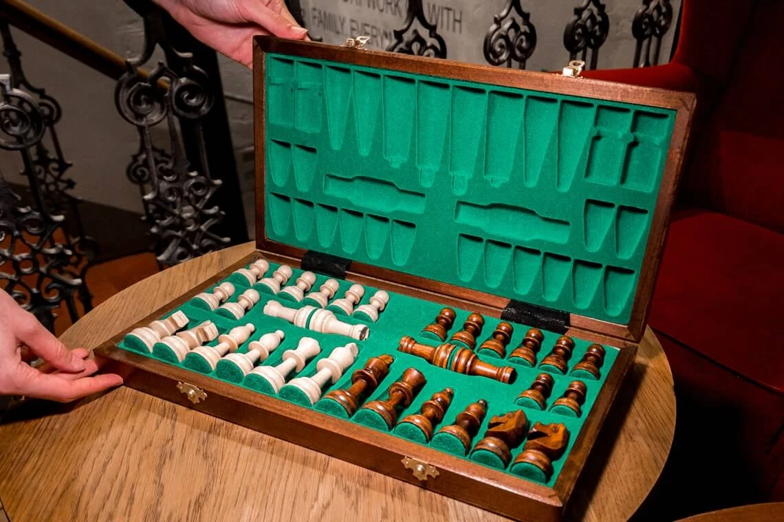 Petit Échiquier En Bois De Marqueterie 7 Petit Échiquier En Bois De Marqueterie – Image 5