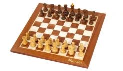 Jeu D'Échecs Nordique En Bois D'Acajou
