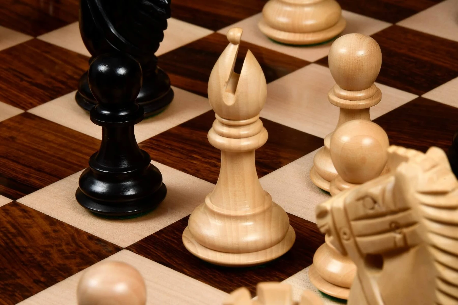 Jeu D'Échecs Complet En Bois Précieux 7 Jeu D'Échecs Complet En Bois Précieux – Image 5