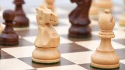 Jeu D'Échecs Reykjavik En Bois 28 Jeu D'Échecs Reykjavik En Bois -Internationalité Échecs Magasin jeu dechecs reykjavik couleur creme