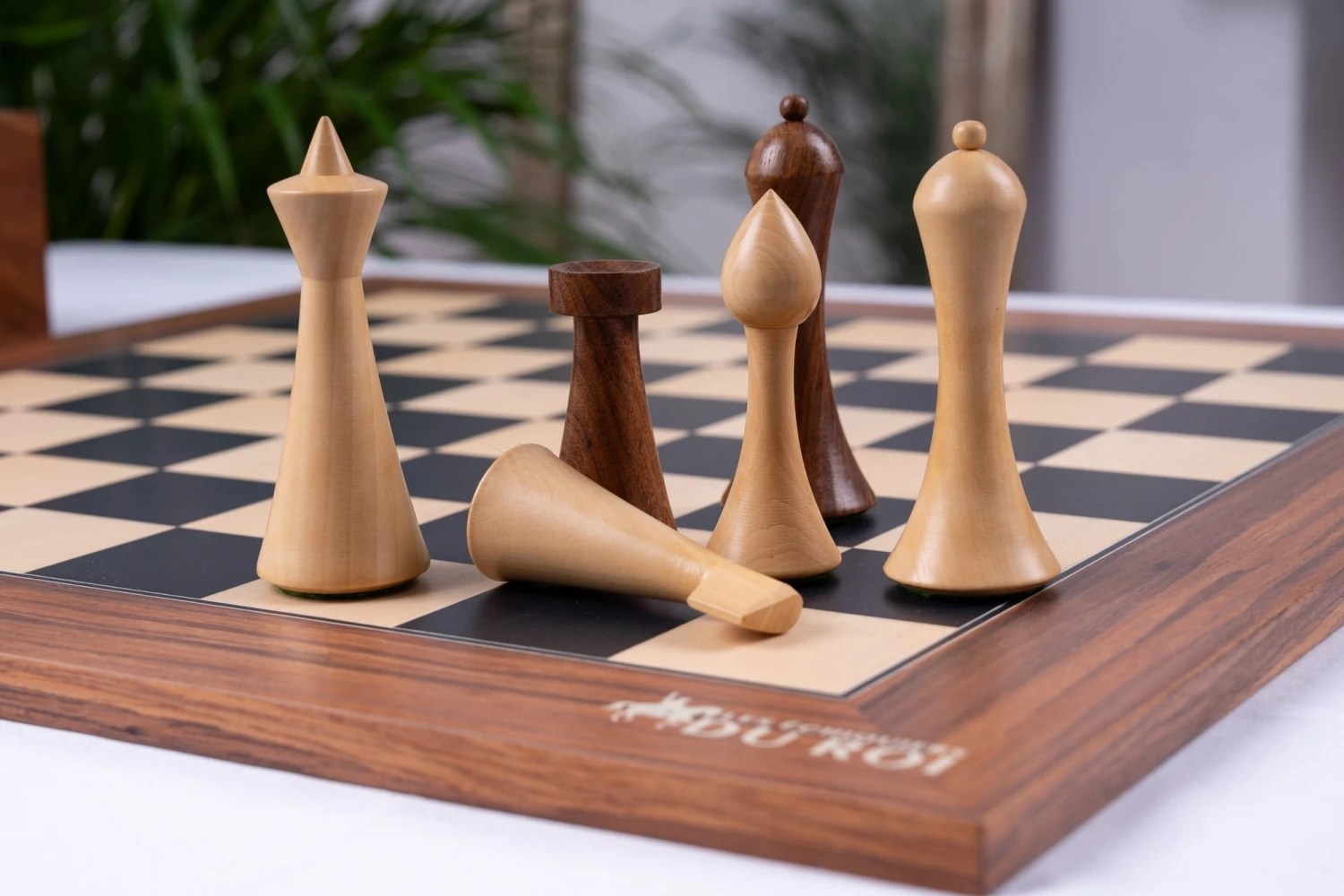 Jeu D'Échecs Moderne Minimaliste En Bois 12 Jeu D'Échecs Moderne Minimaliste En Bois – Image 10