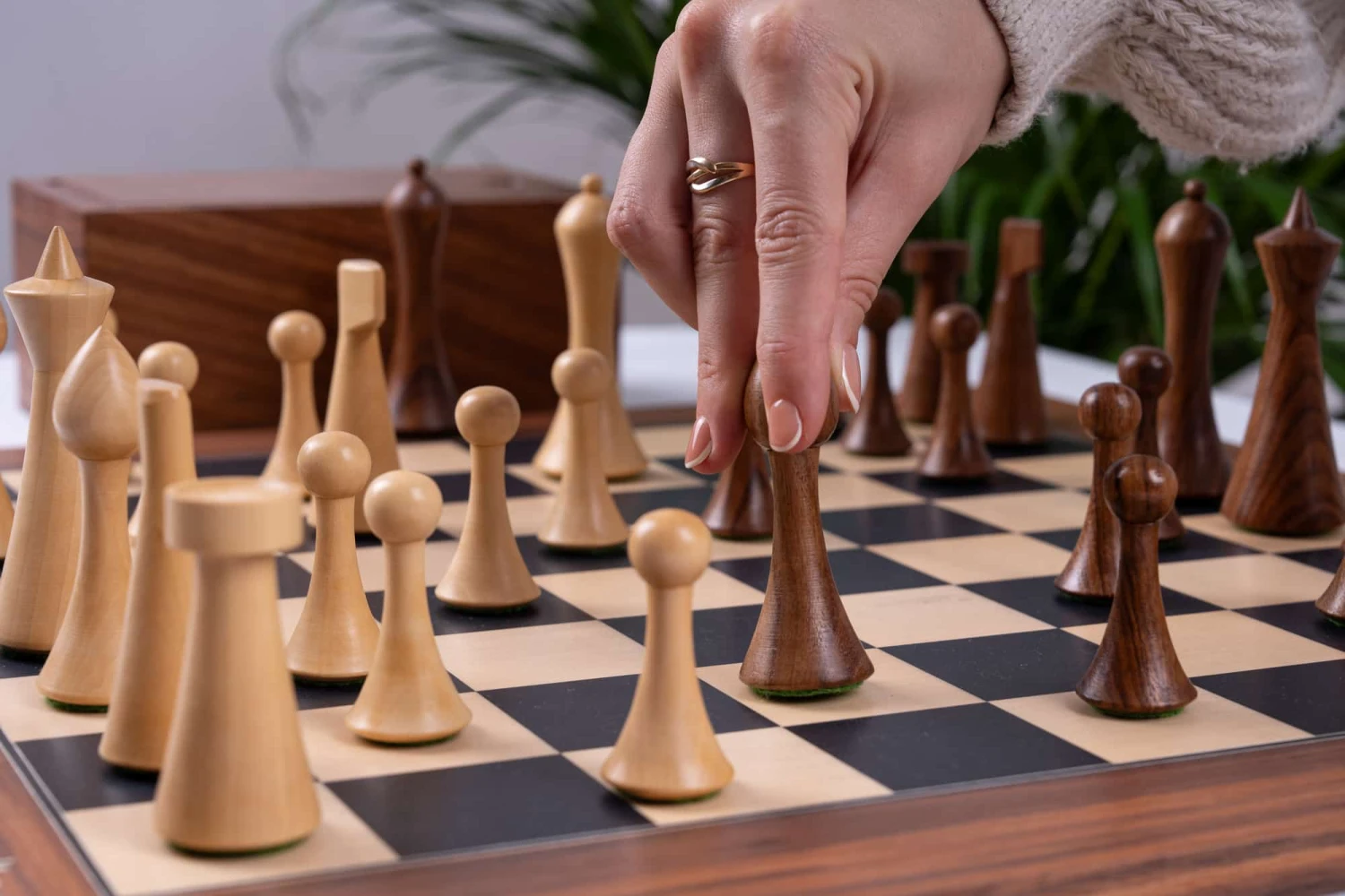 Jeu D'Échecs Moderne Minimaliste En Bois 8 Jeu D'Échecs Moderne Minimaliste En Bois – Image 6
