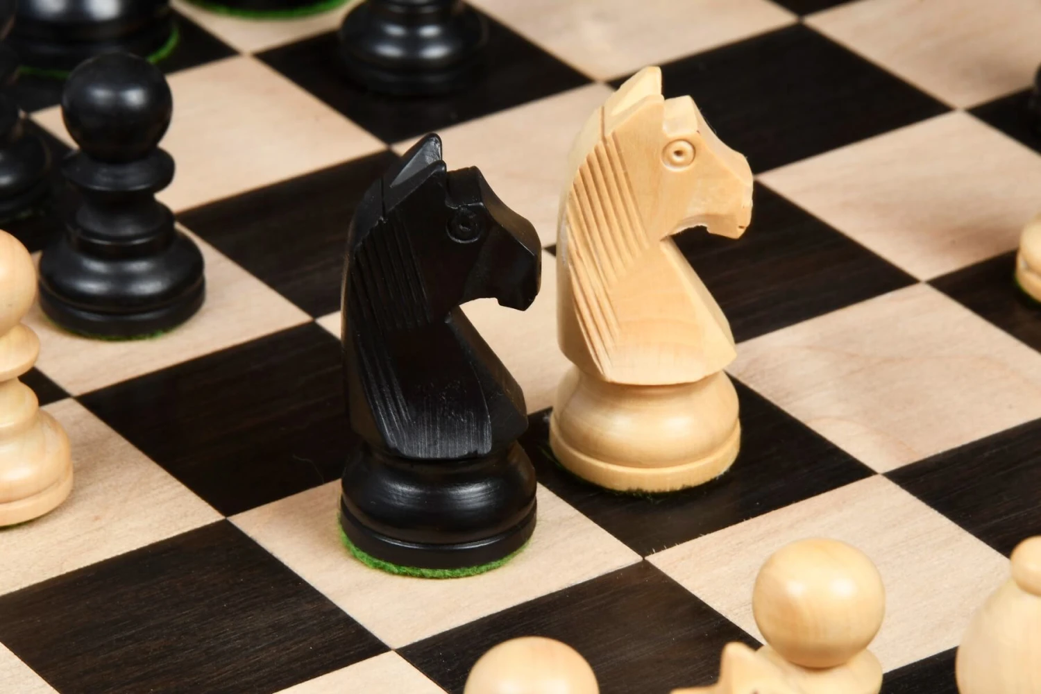 Jeu D'échecs En Buis Ebonisé 4 Jeu D'échecs En Buis Ebonisé – Image 2