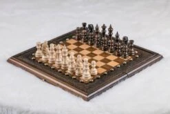 Petit Échiquier En Bois Et Son Jeu D'Échecs
