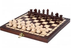 Petit Jeu D'Échecs En Bois