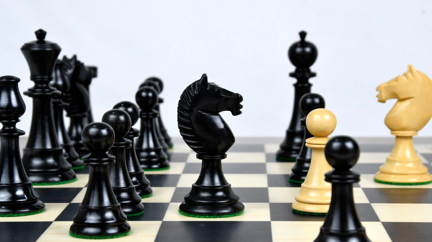 Pièces D'Échecs Régence 5 Pièces D'Échecs Régence – Image 3