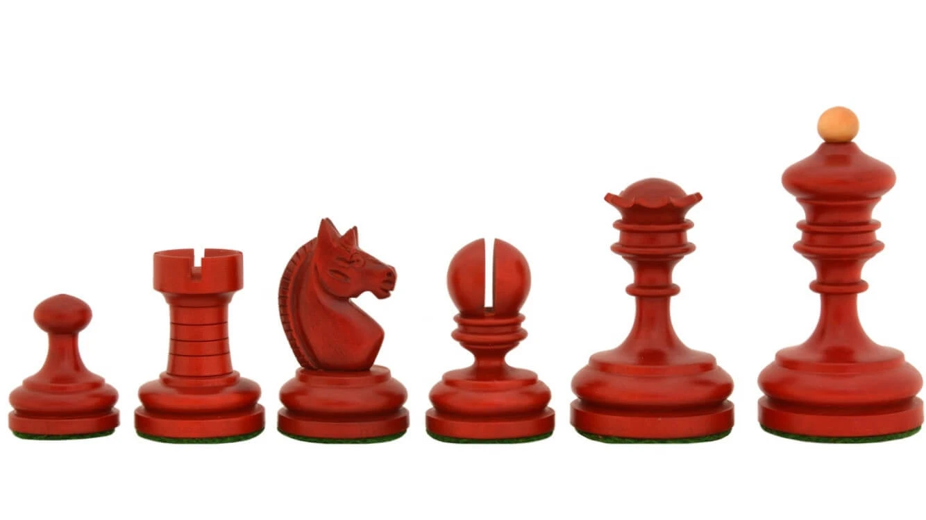 Pièces D'Échecs Rouges En Bois 4 Pièces D'Échecs Rouges En Bois – Image 2