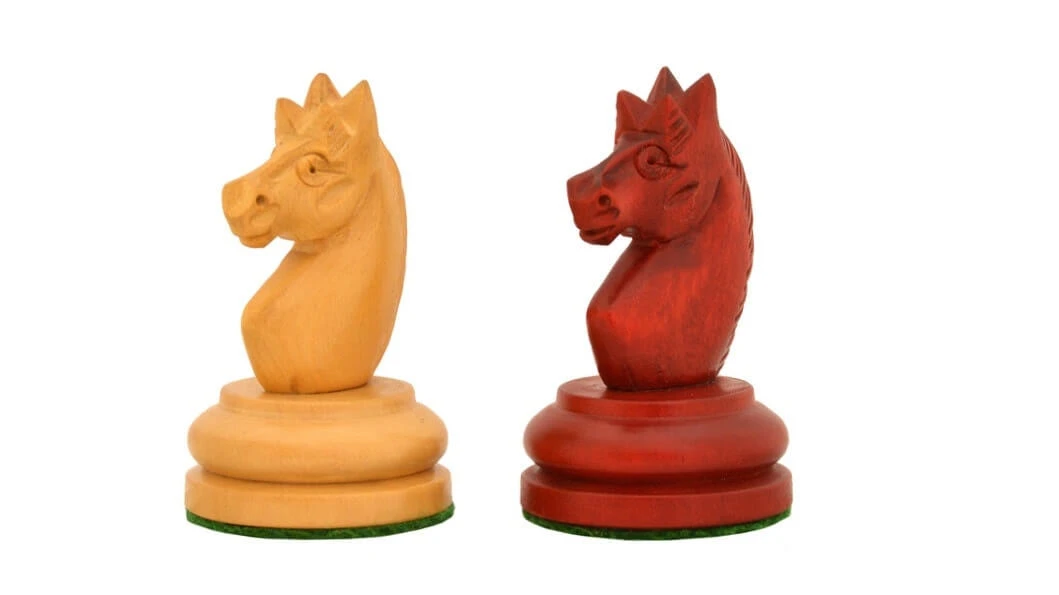 Pièces D'Échecs Rouges En Bois 7 Pièces D'Échecs Rouges En Bois – Image 5