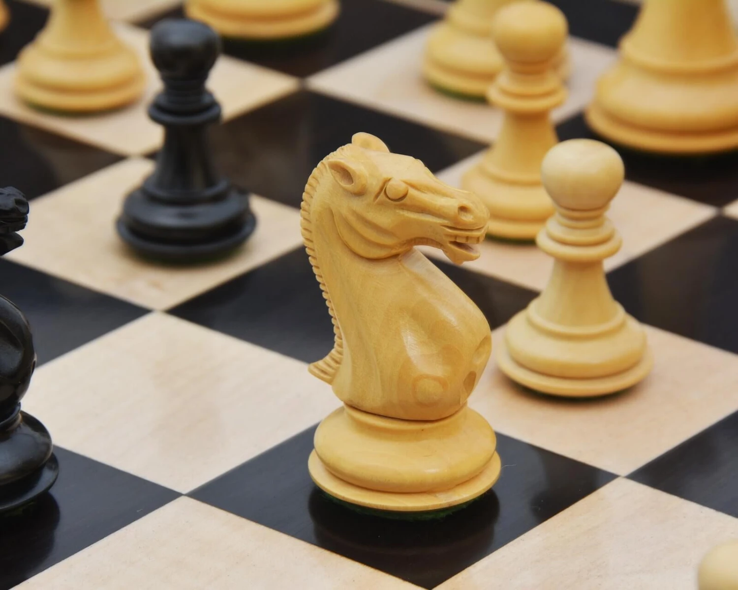 Pièces D'Échecs Vintage 9 Pièces D'Échecs Vintage – Image 7